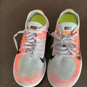 Nike Free 4.0 Flyknit Sneakers